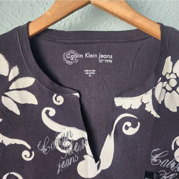 Calvin klein jeans l9ng sleeve tee shirt - Picture 2 of 9